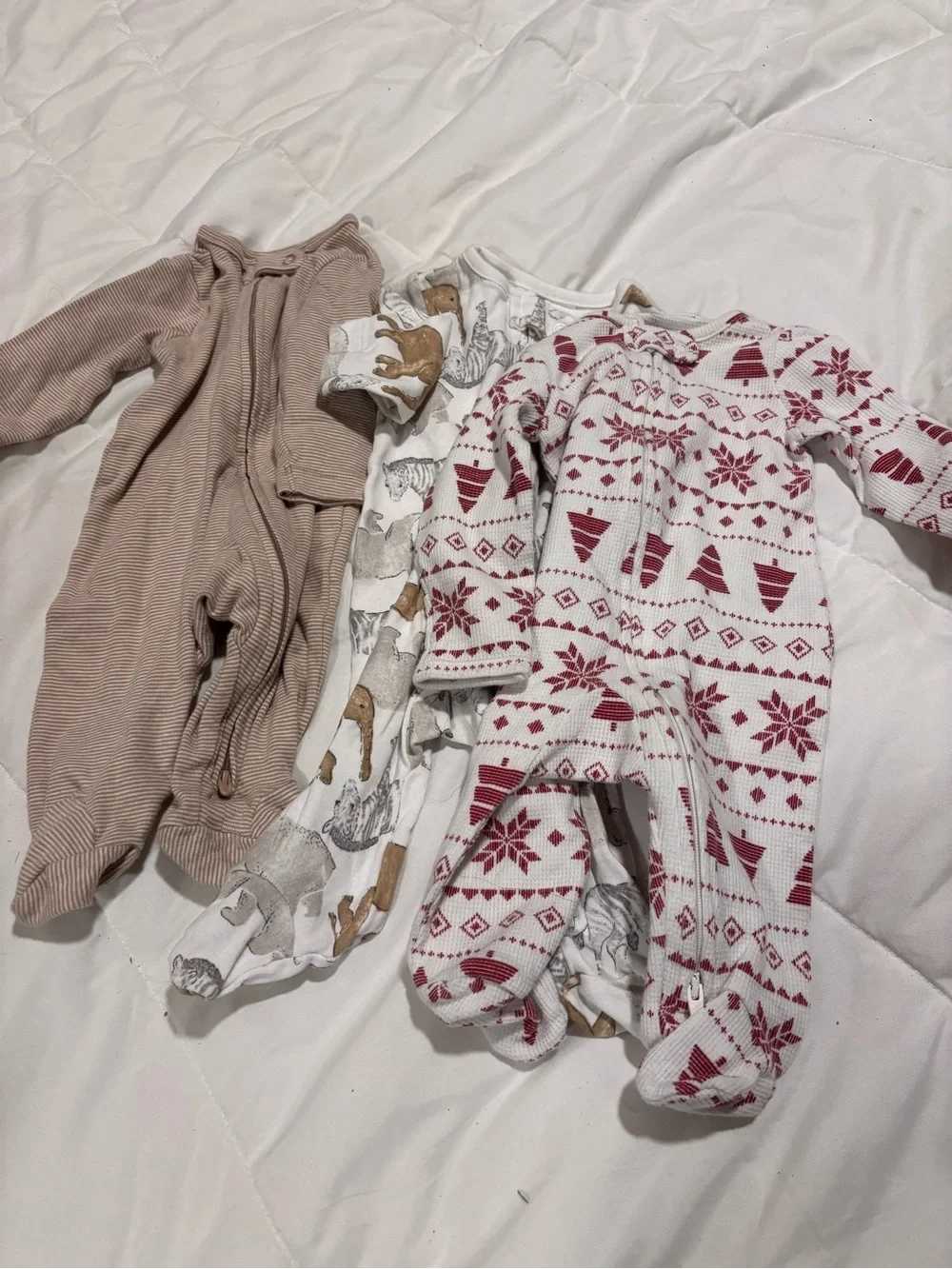 Carter's Set of 5 Kids Pajamas- Beige, White, Red, Light Blue, Navy, Green 0-3 M